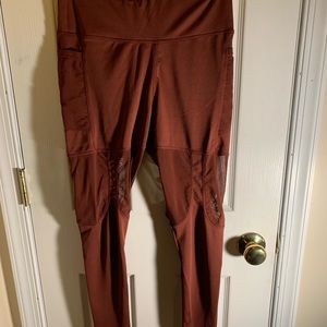 Burgundy leggings with mesh